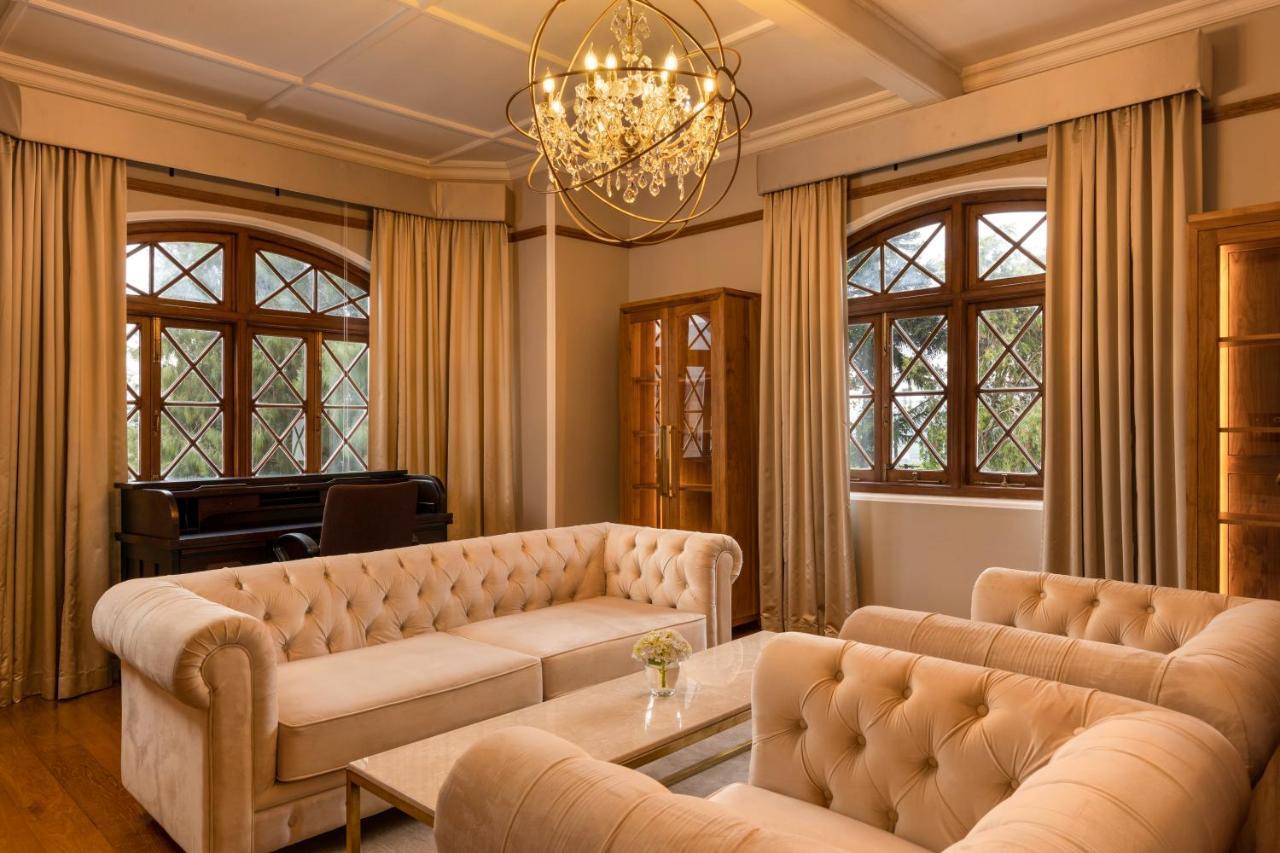 The Bellwood Manor فندق 5*